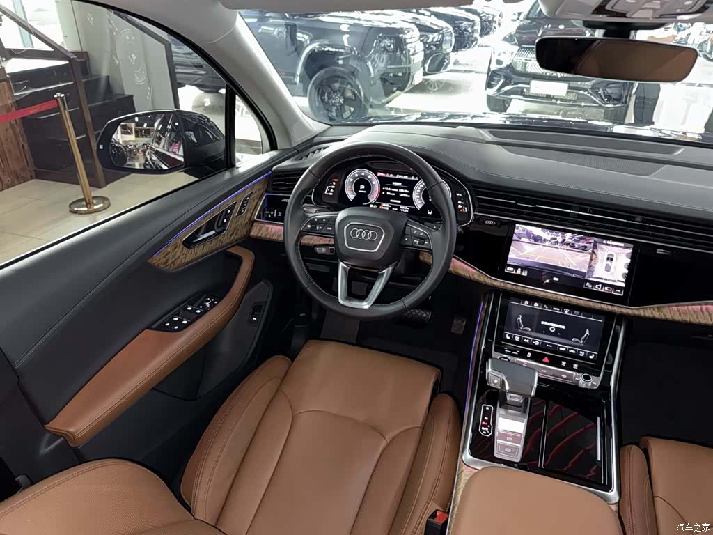 Audi Q7, 2025 13