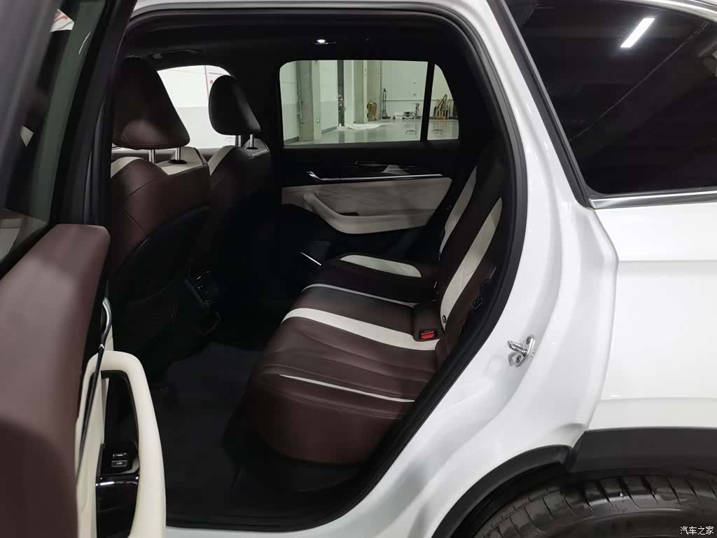 Geely Xingyue L, 2021 15