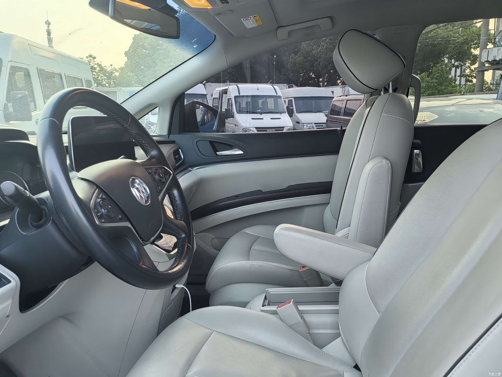 Buick GL8, 2021 8