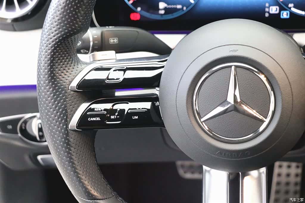 Mercedes-Benz E-Class, 2022 17