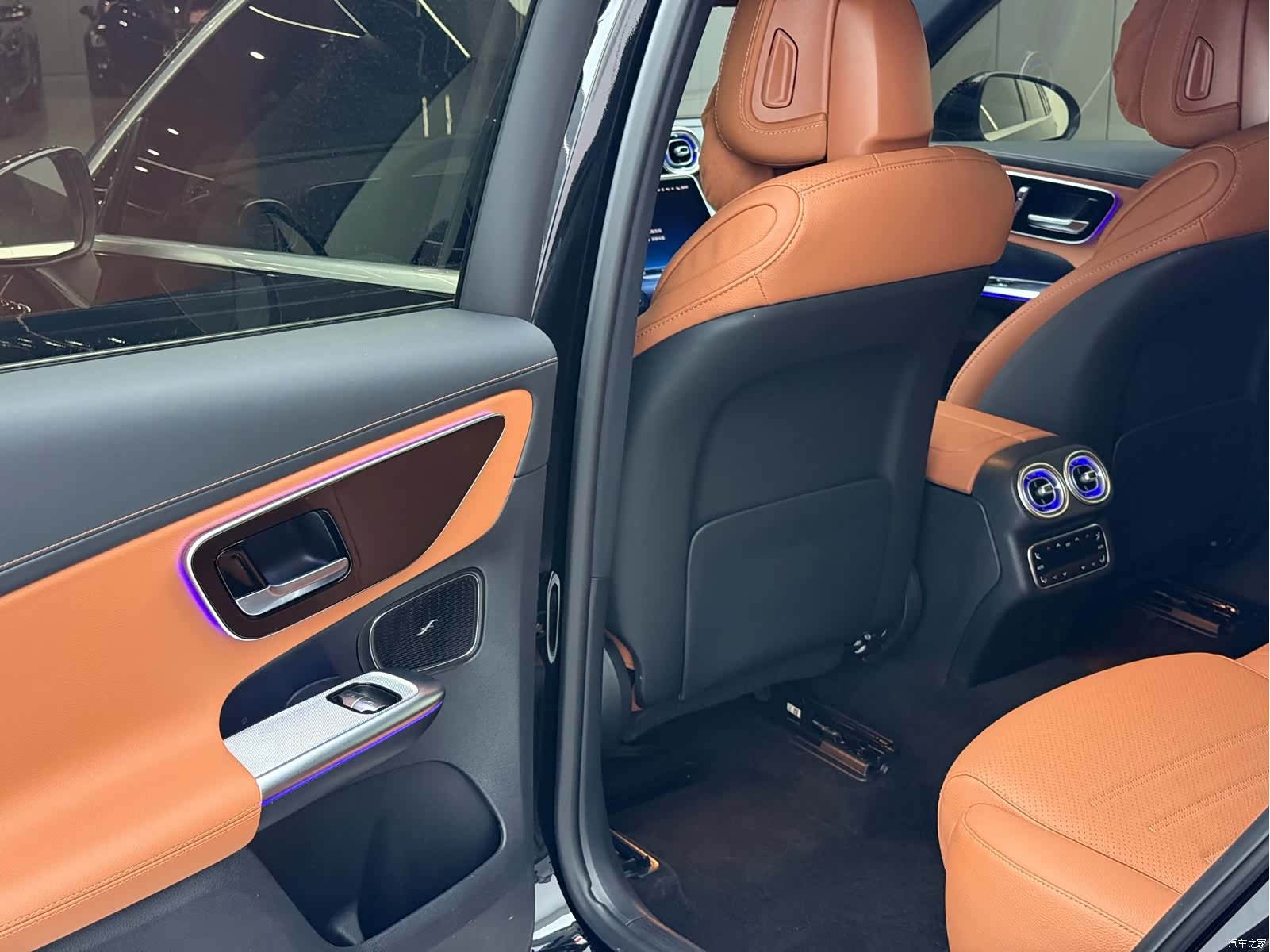 Mercedes-Benz GLC, 2025 8