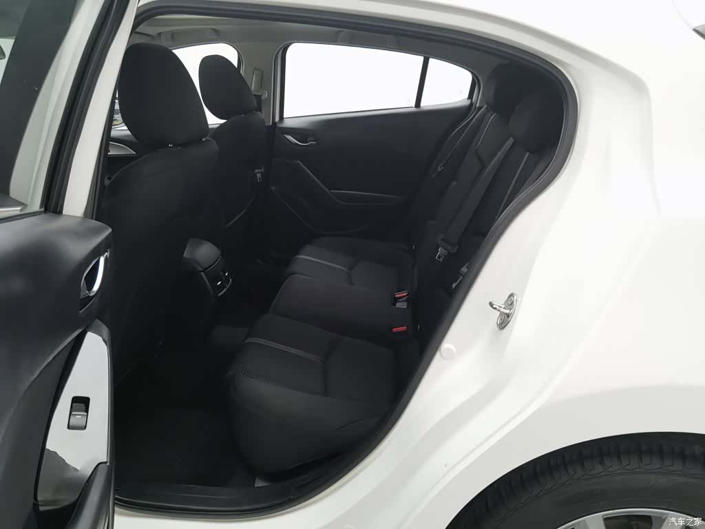 Mazda Mazda3, 2019 15