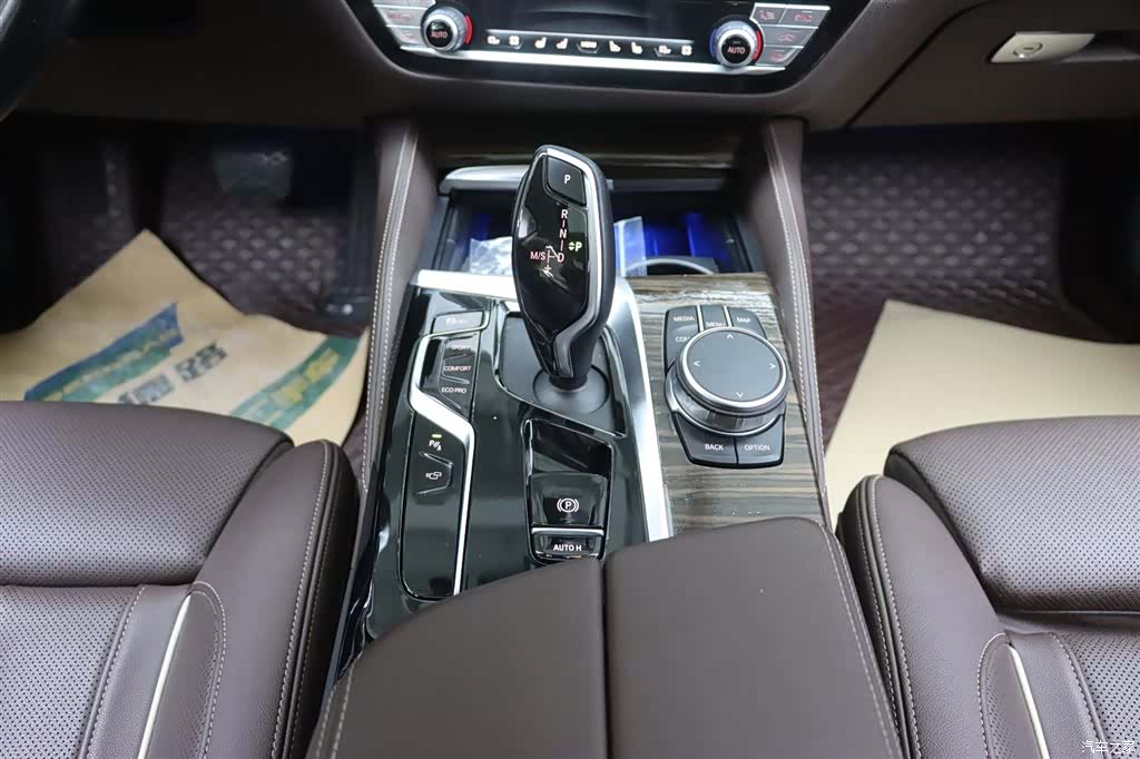 BMW 5 Series, 2022 25