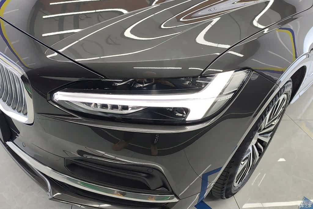 Volvo S90, 2023 все фото