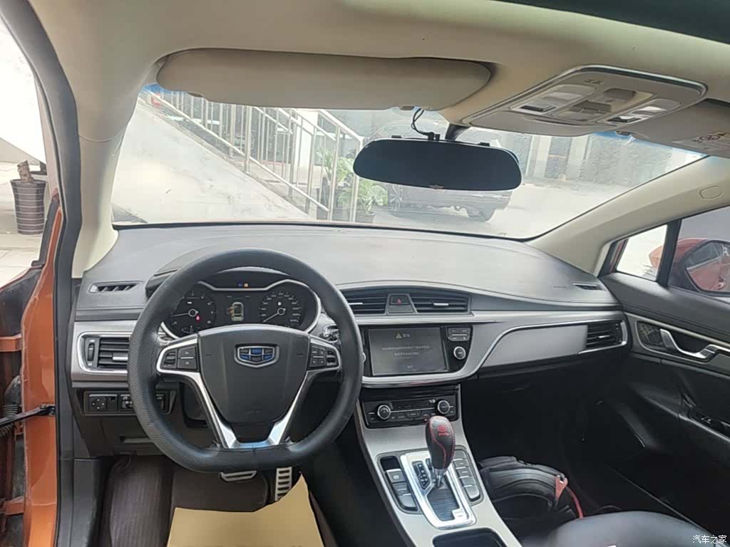 Geely Emgrand, 2016 10