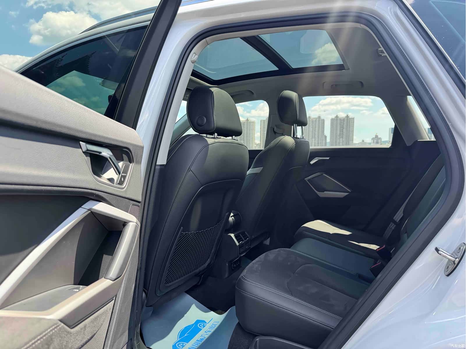 Audi Q3, 2022 8