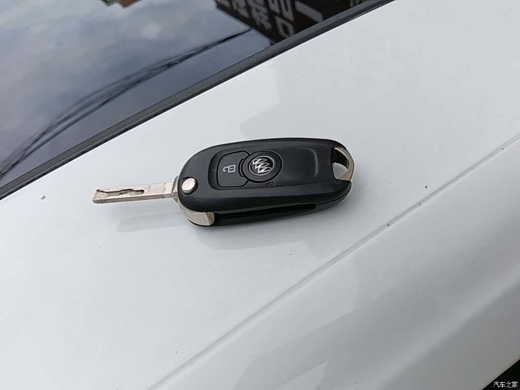 Buick Verano, 2017 9