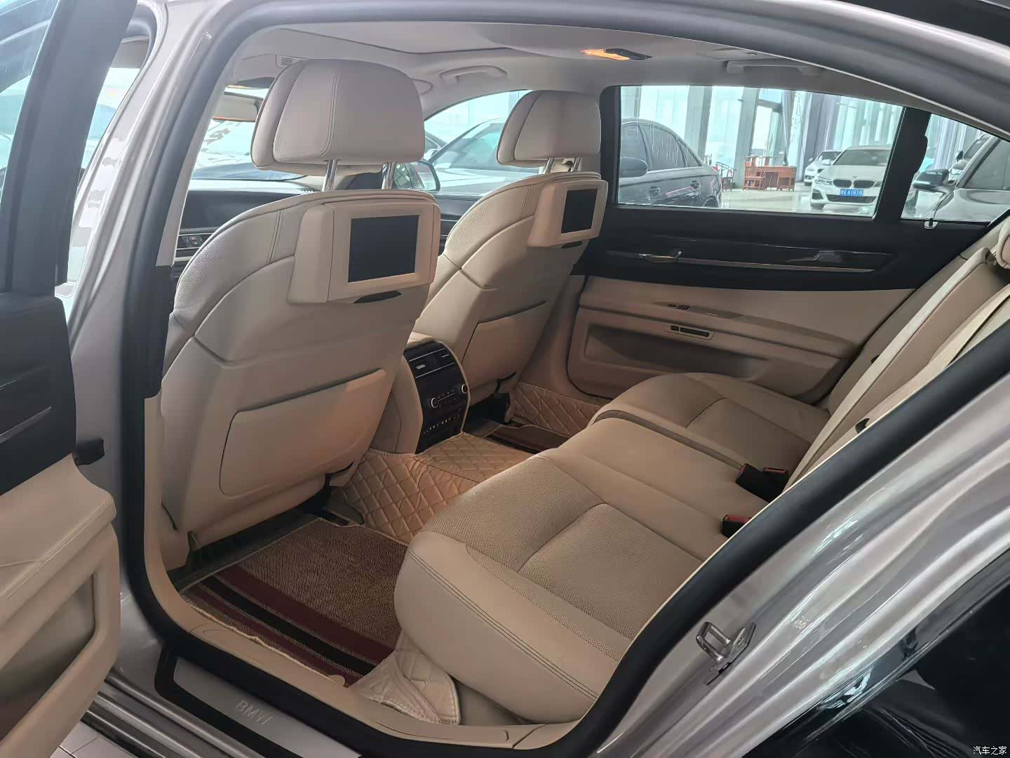 BMW 7 Series, 2012 все фото