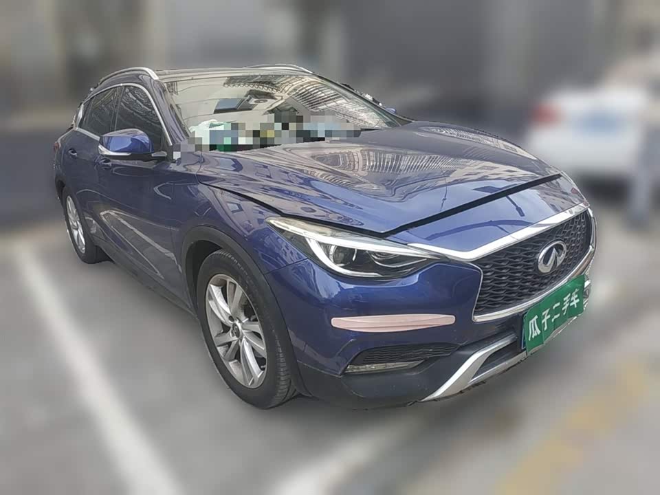 Infiniti QX30