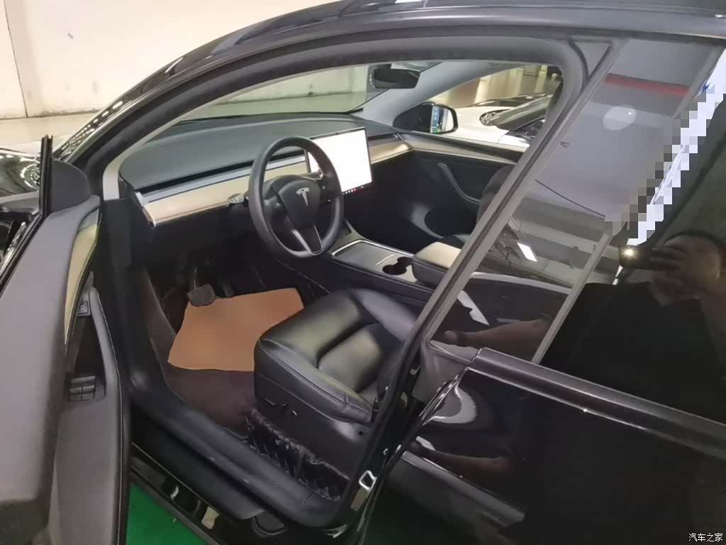 Tesla Model Y, 2021 15