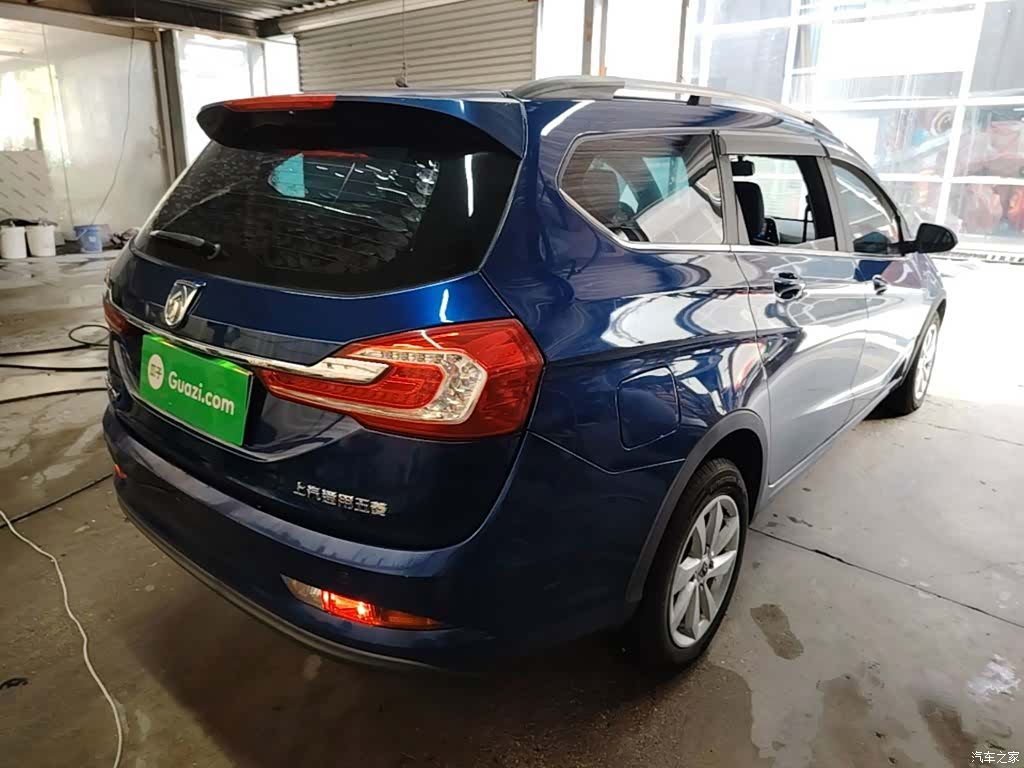 Wuling 310W, 2021 7