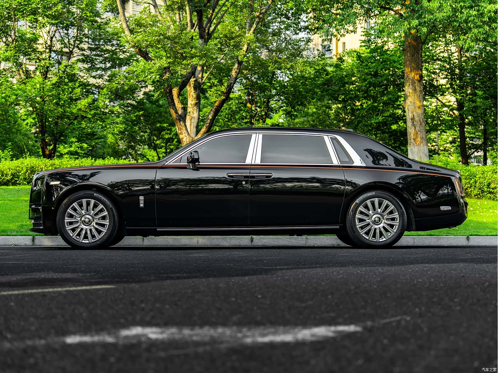 Rolls-Royce Phantom, 2023 21