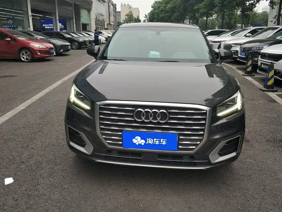 Audi Q2L