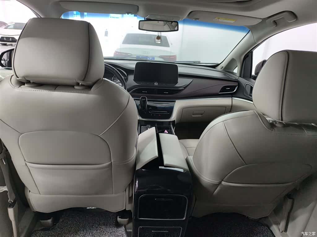 Buick GL8, 2021 11
