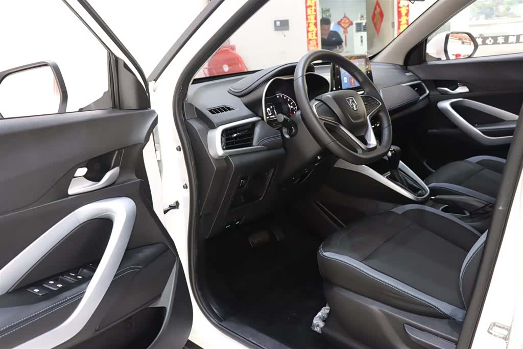 Wuling 510, 2021 9