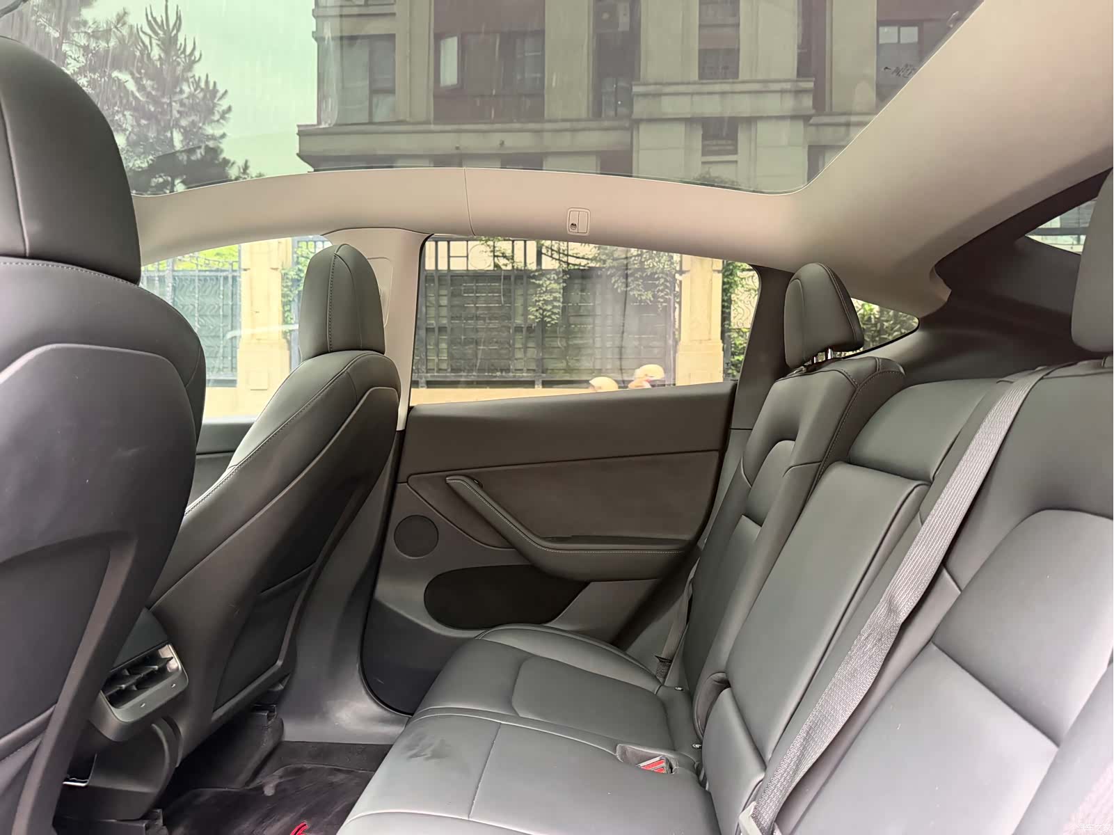 Tesla Model Y, 2022 10