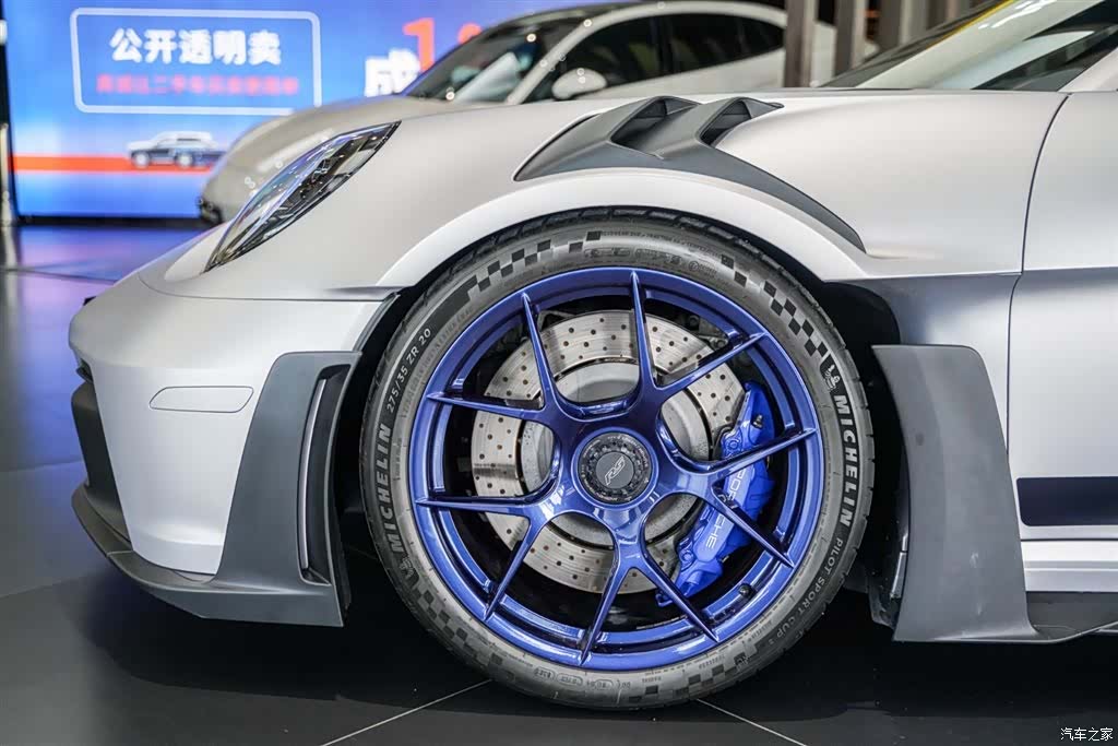 Porsche 911, 2025 13