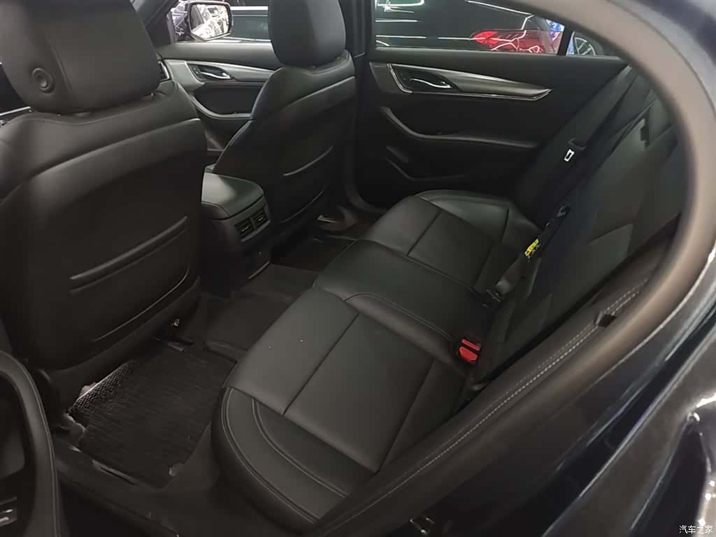 Cadillac CT5, 2022 17