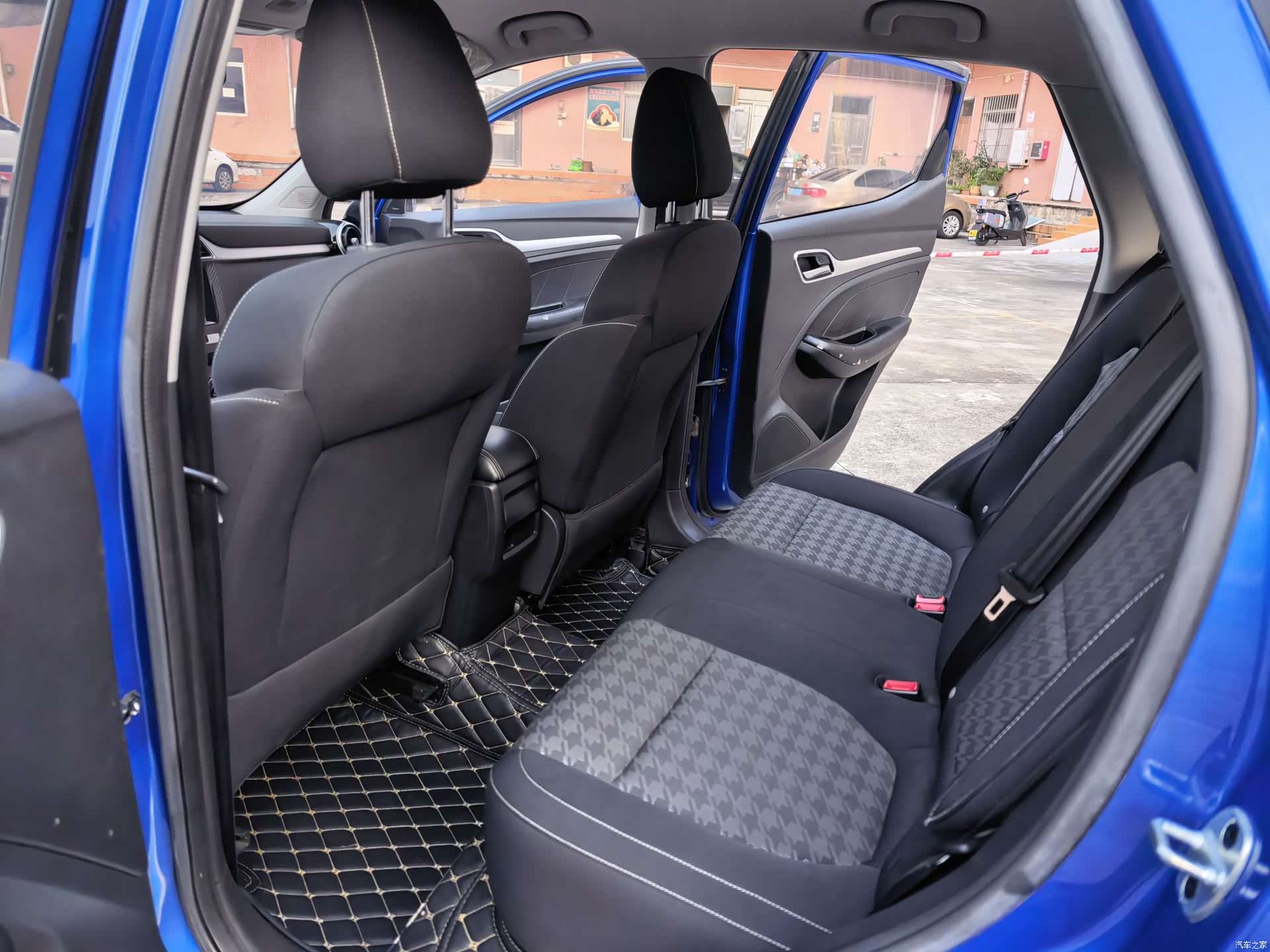 MG ZS, 2019 14