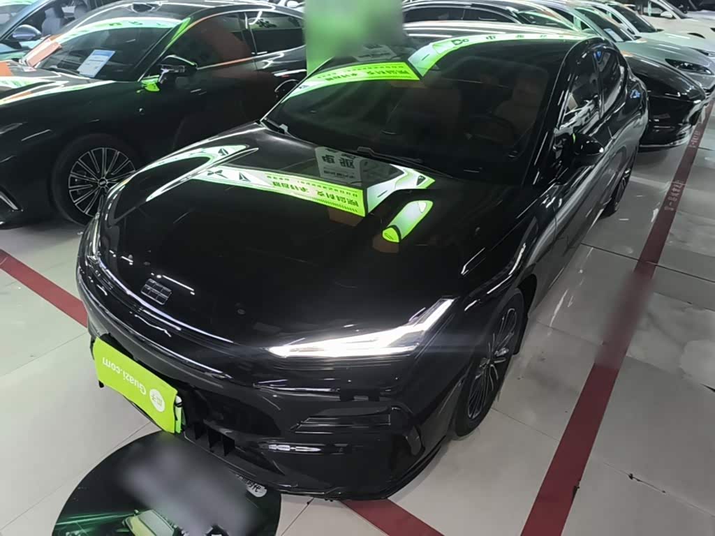 Geely Galaxy Starshine 8