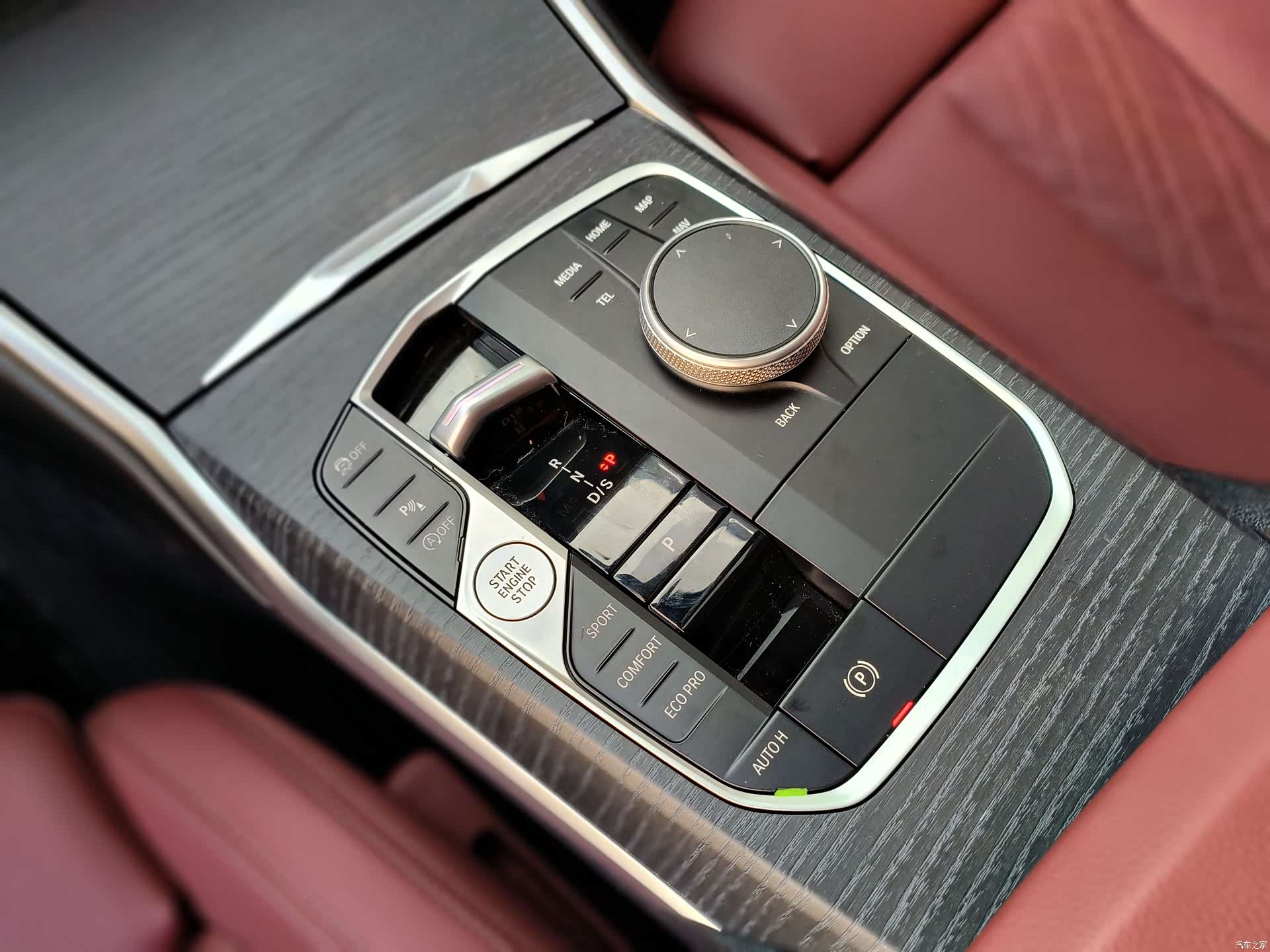 BMW 3 Series, 2025 12