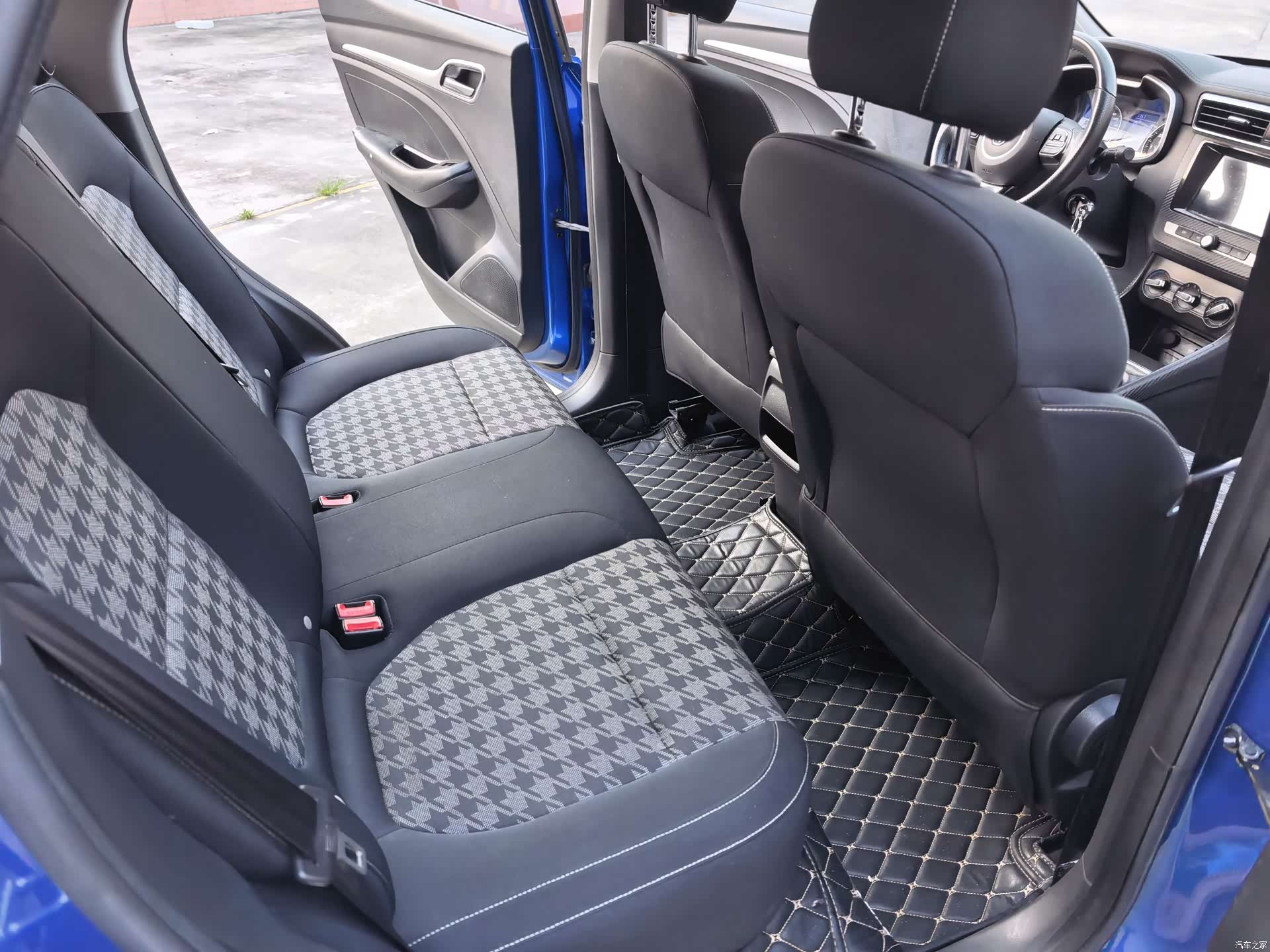 MG ZS, 2019 11