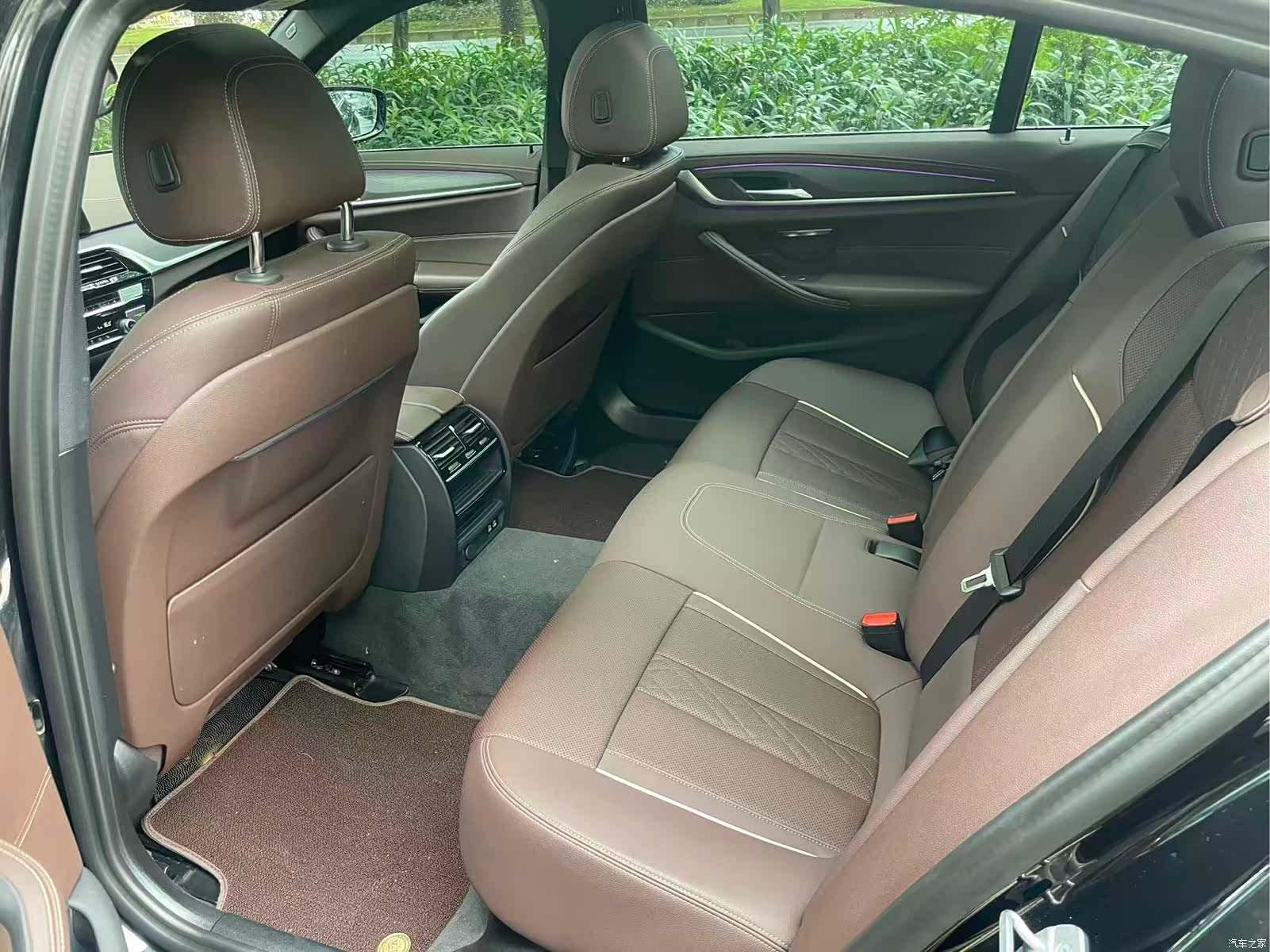 BMW 5 Series, 2023 9