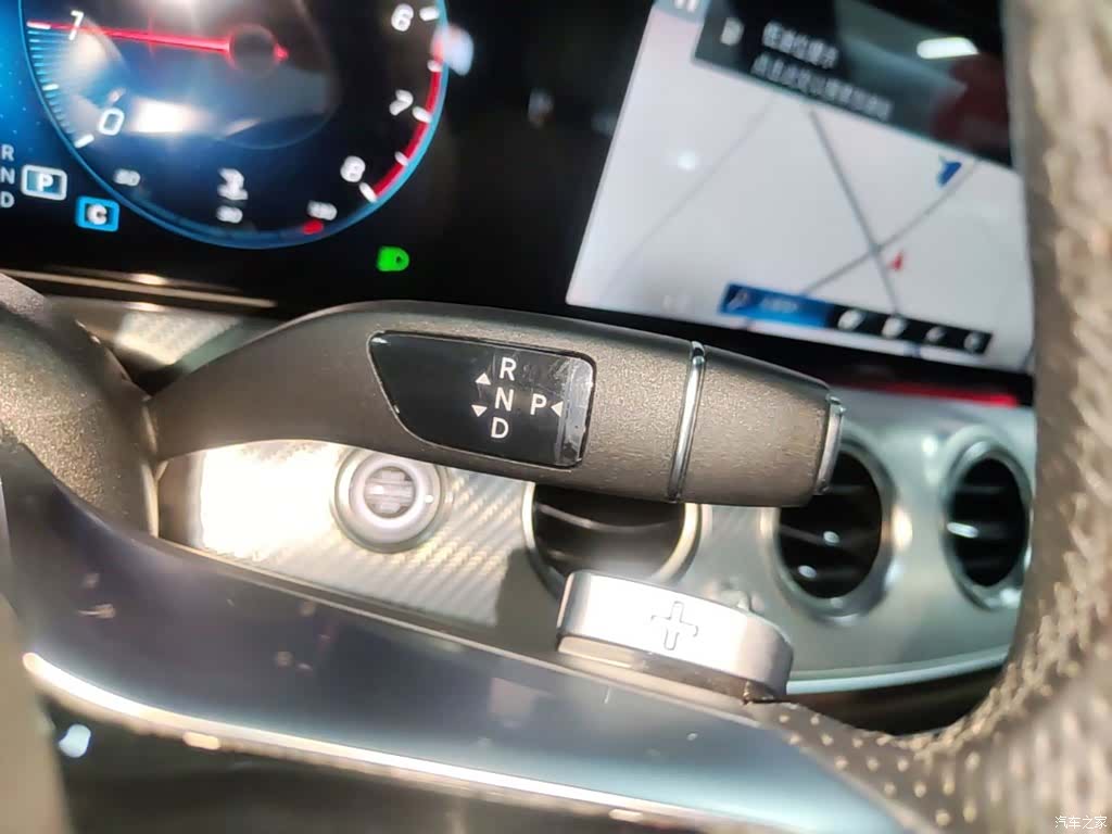 Mercedes-Benz E-Class, 2023 14