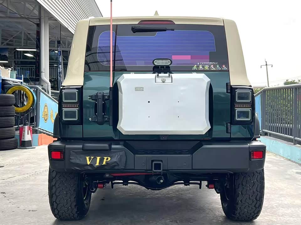 Tank 300 Tank 300