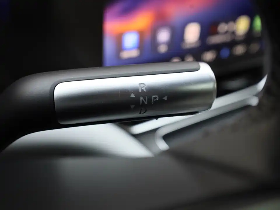 AITO Ask the world M9