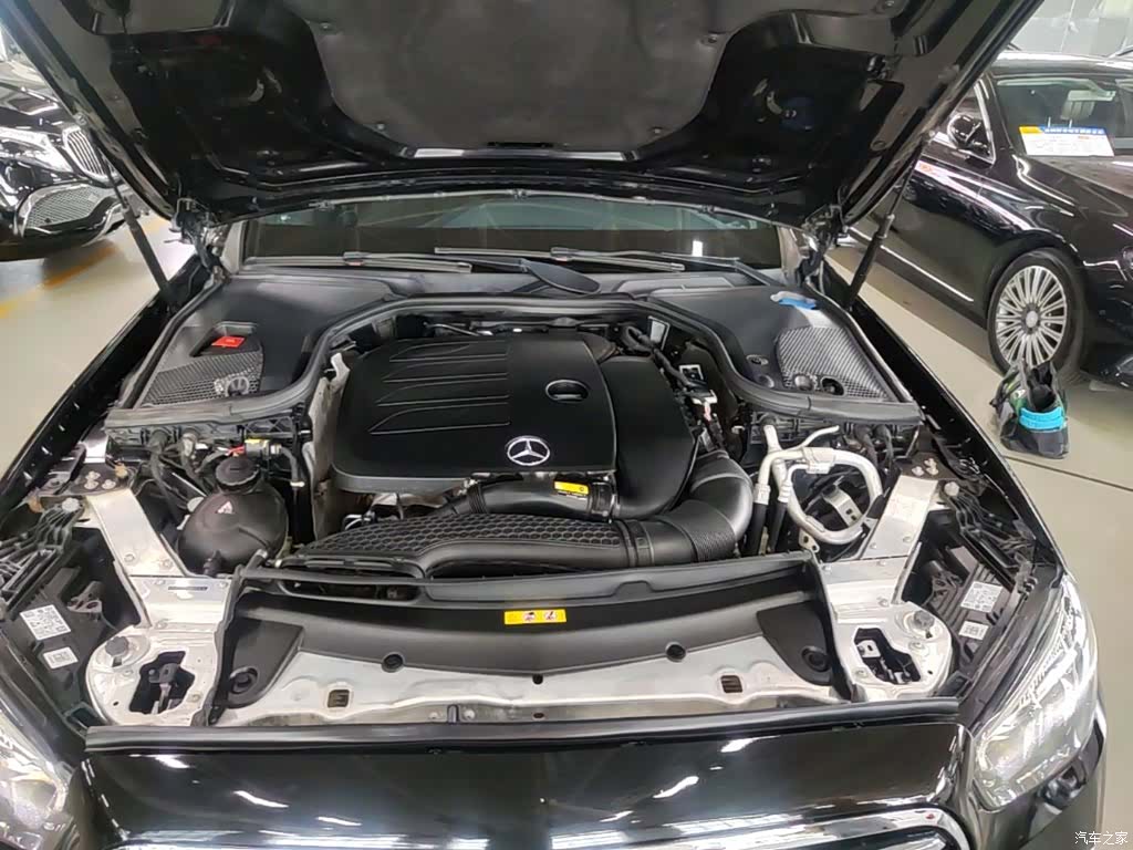 Mercedes-Benz E-Class, 2023 20