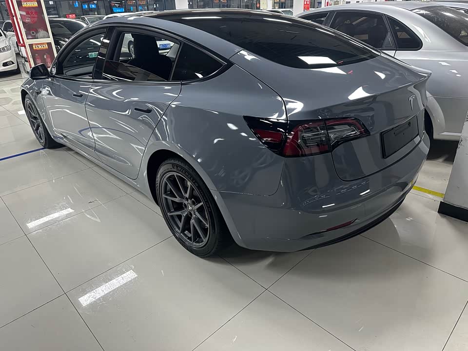 Tesla Model 3 Tesla Model 3