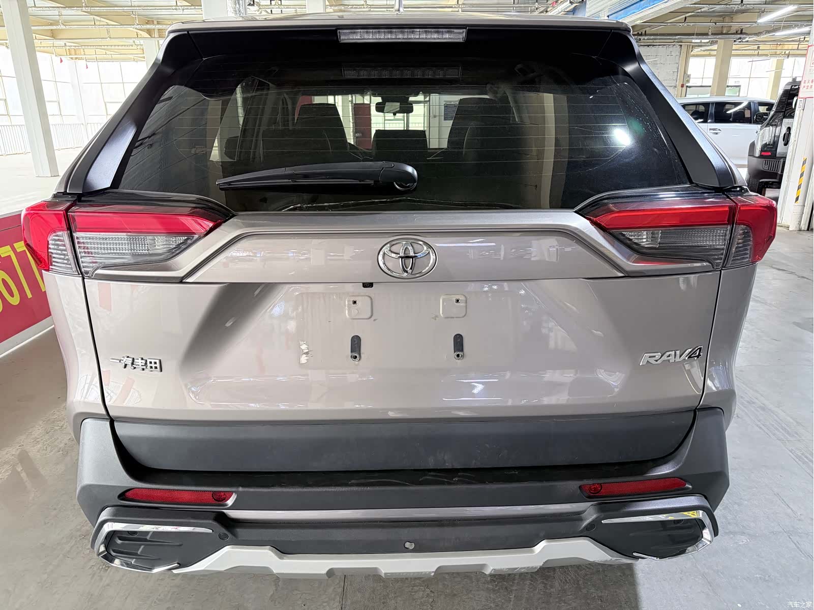 Toyota RAV4, 2020 18
