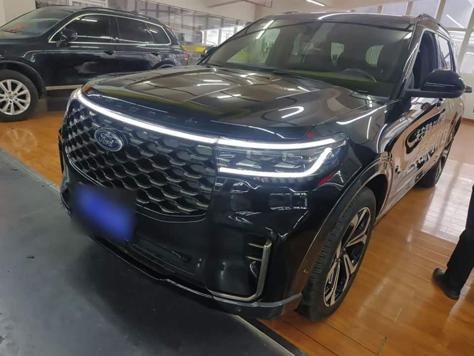 Ford Explorer Ford Explorer