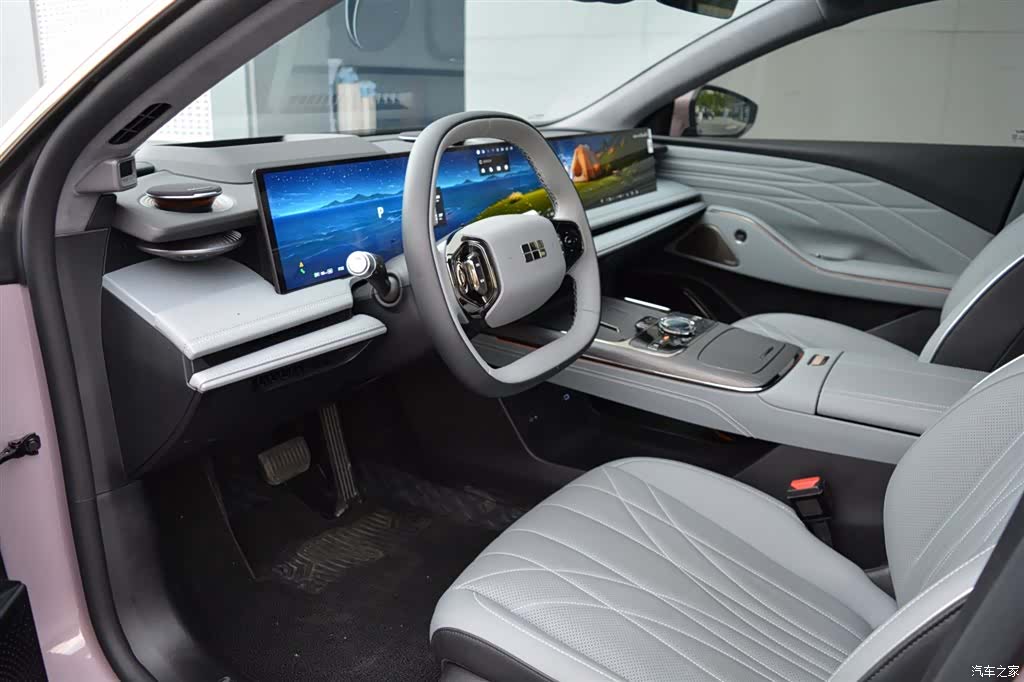 Geely E8, 2025 7