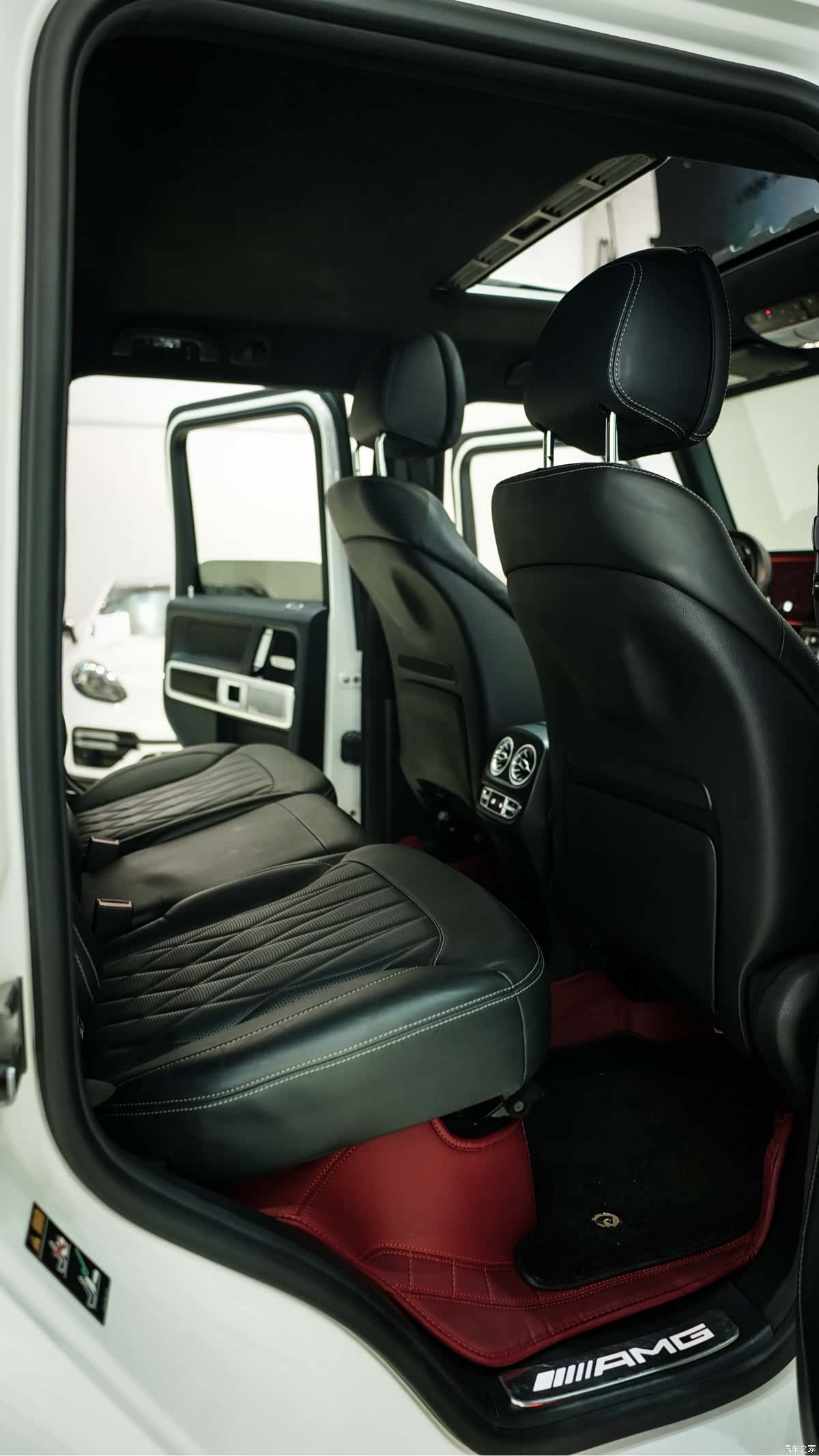 Mercedes-Benz G-Class, 2019 24