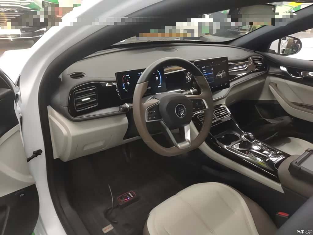 BYD Qin, 2025 10