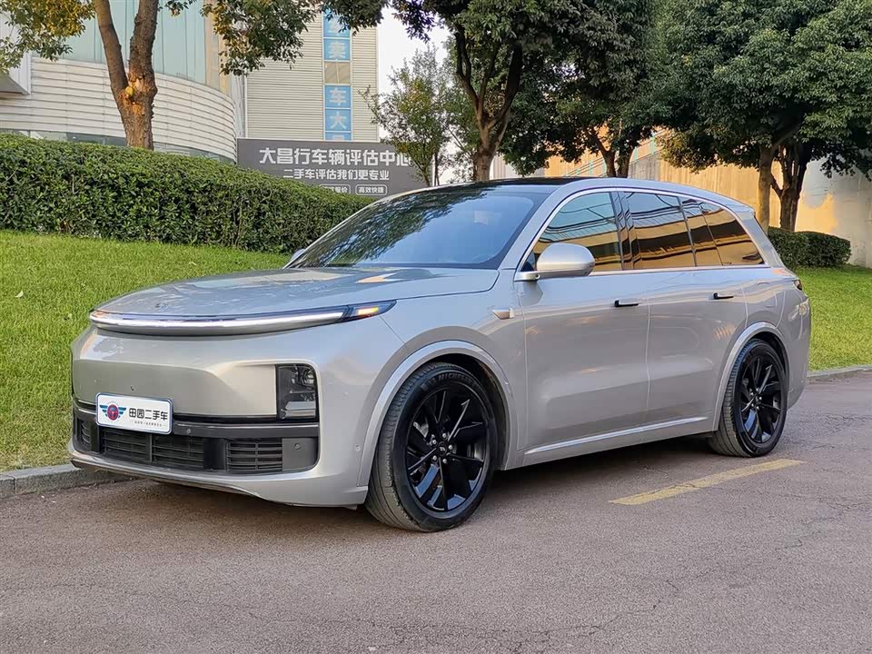 Li Auto Ideal L8