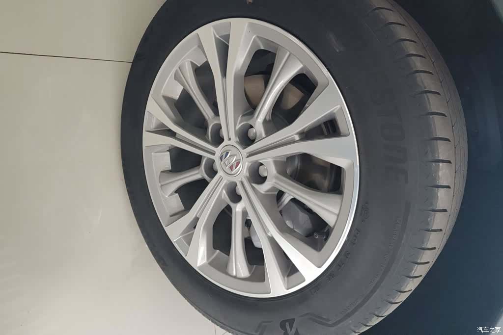 Buick Envision Plus, 2022 6