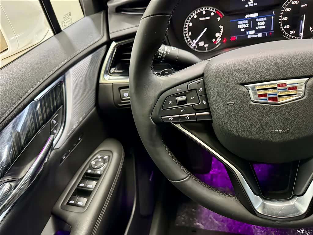Cadillac XT6, 2022 23