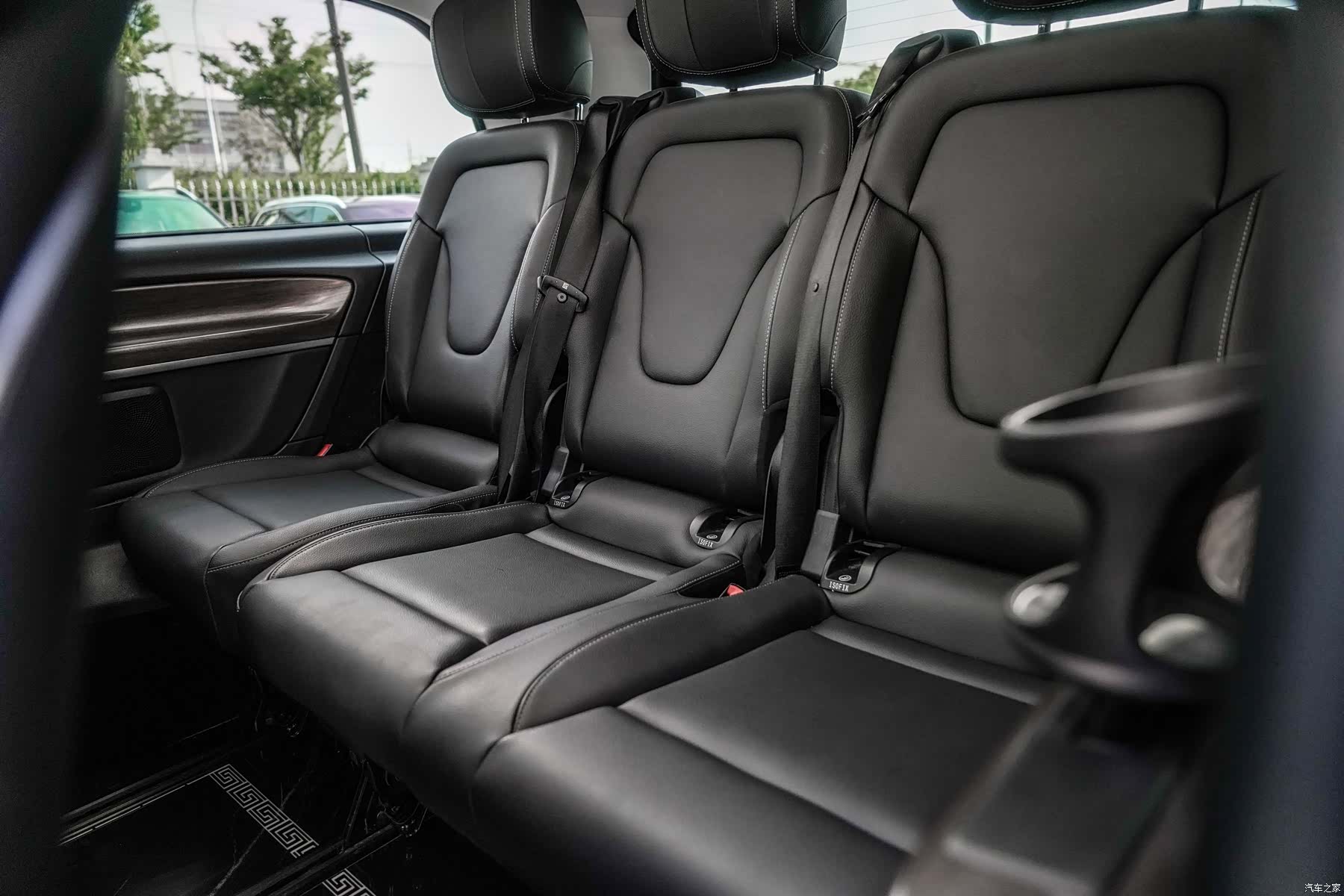 Mercedes-Benz V-Class, 2022 15
