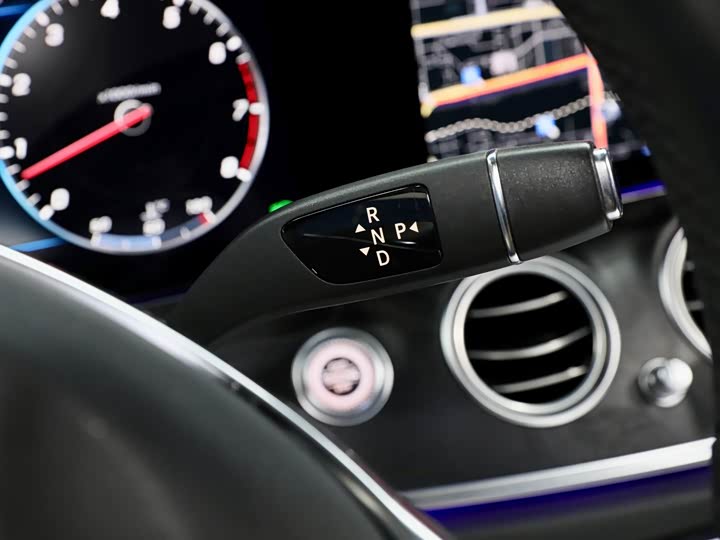 Mercedes-Benz E-Class, 2017 года фото 15