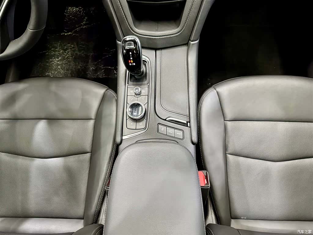 Cadillac XT6, 2022 21