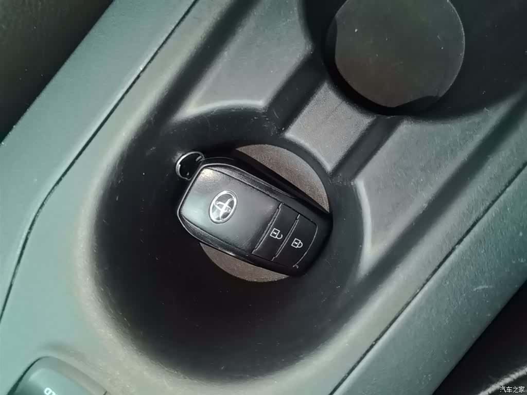 Toyota Frontlander, 2022 9