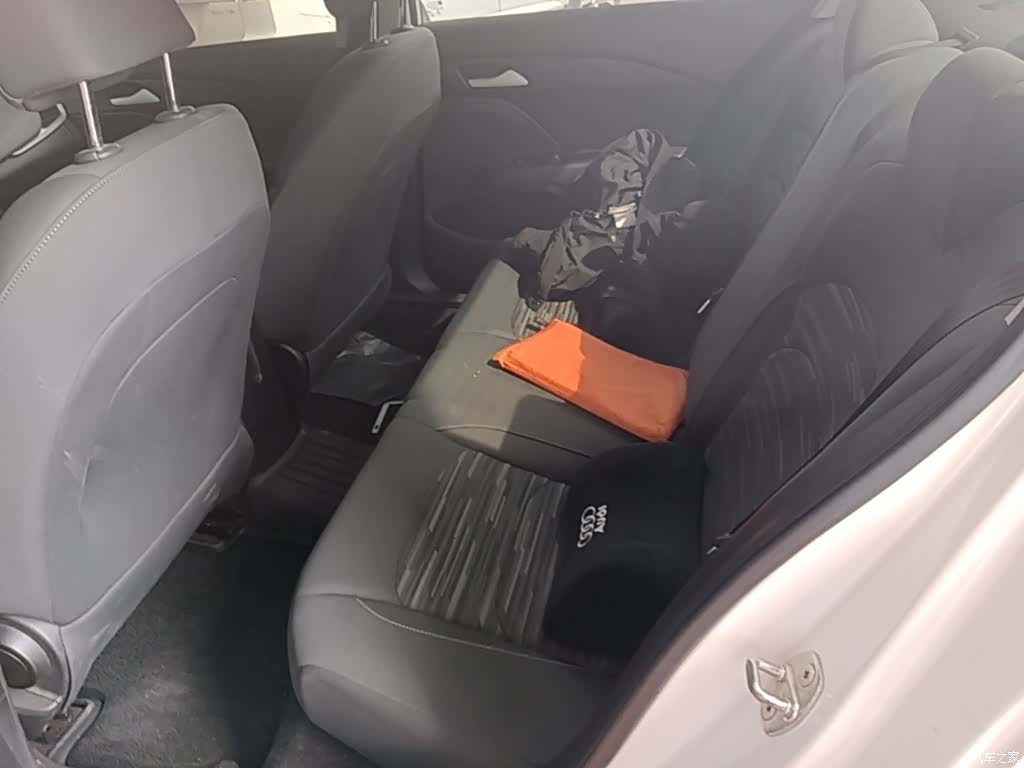 Chevrolet 320, 2018 17
