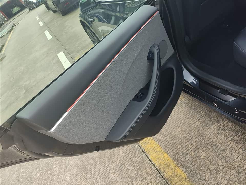 Tesla Model 3 Tesla Model 3
