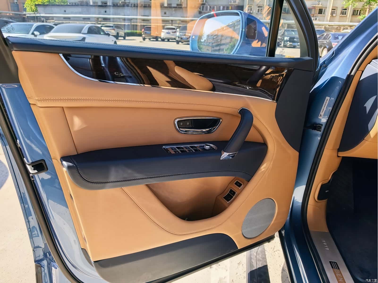 Bentley Bentayga, 2019 7