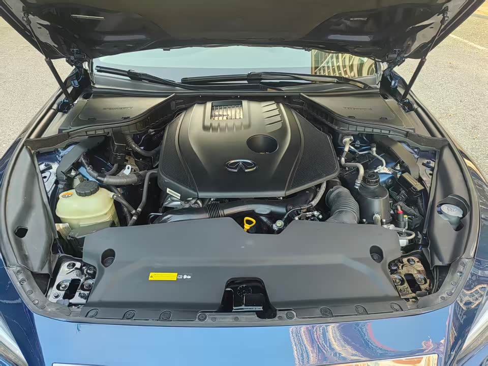 Infiniti Q50L