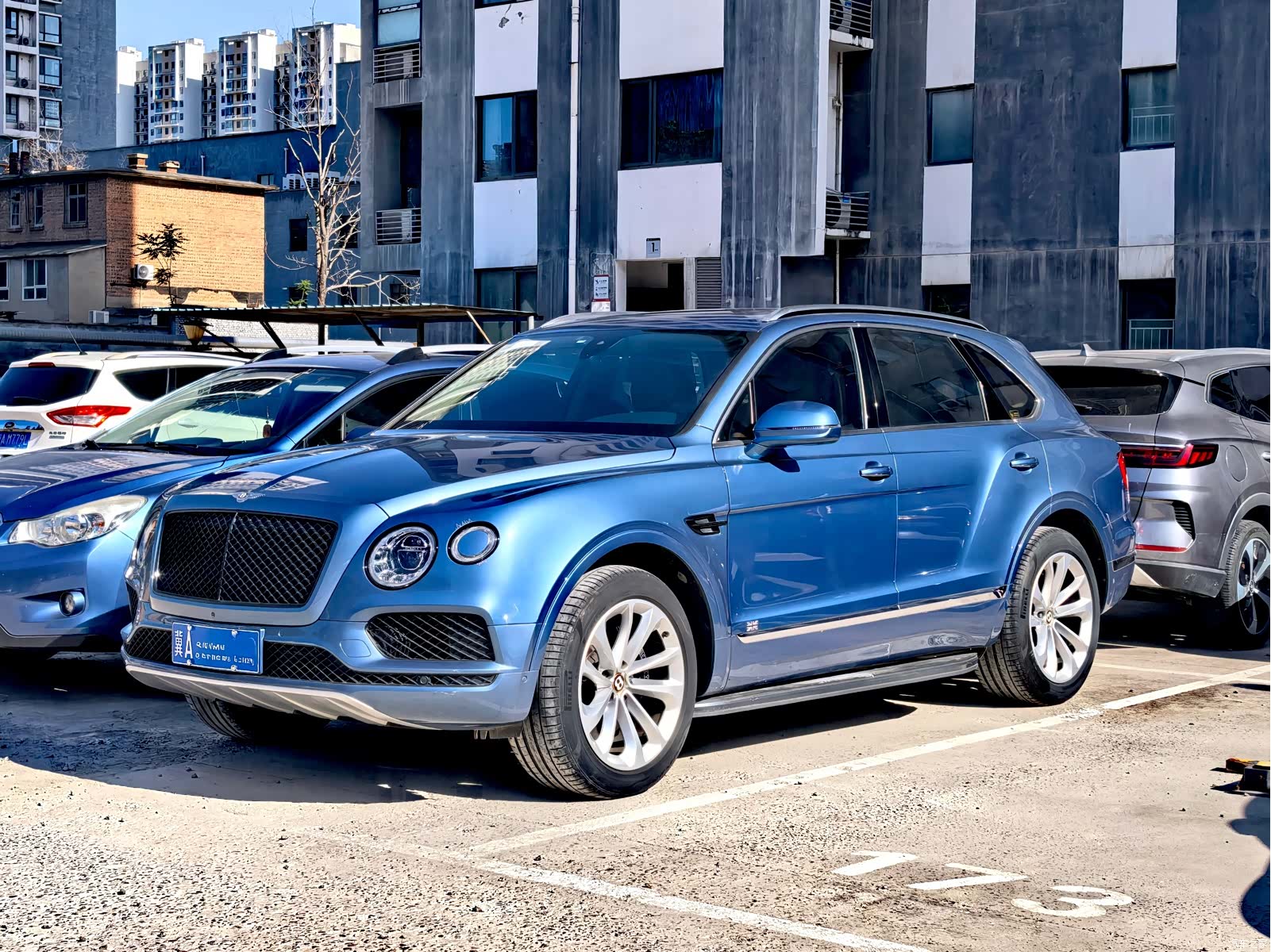 Bentley Bentayga, 2019 1