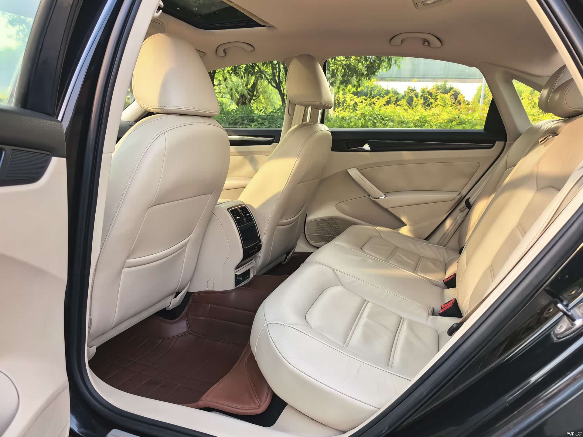 Volkswagen Passat, 2012 7
